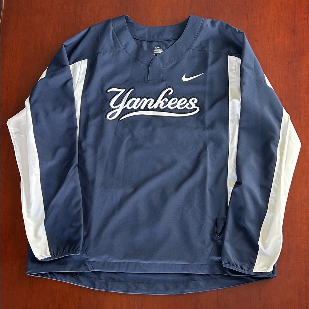 Nike Yankees Blue and White Pullover